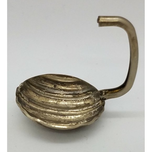 Scarf Clip Round Ribbed Disk Silver Tone Clamp Style Closure 1.25" - Picture 3 of 3